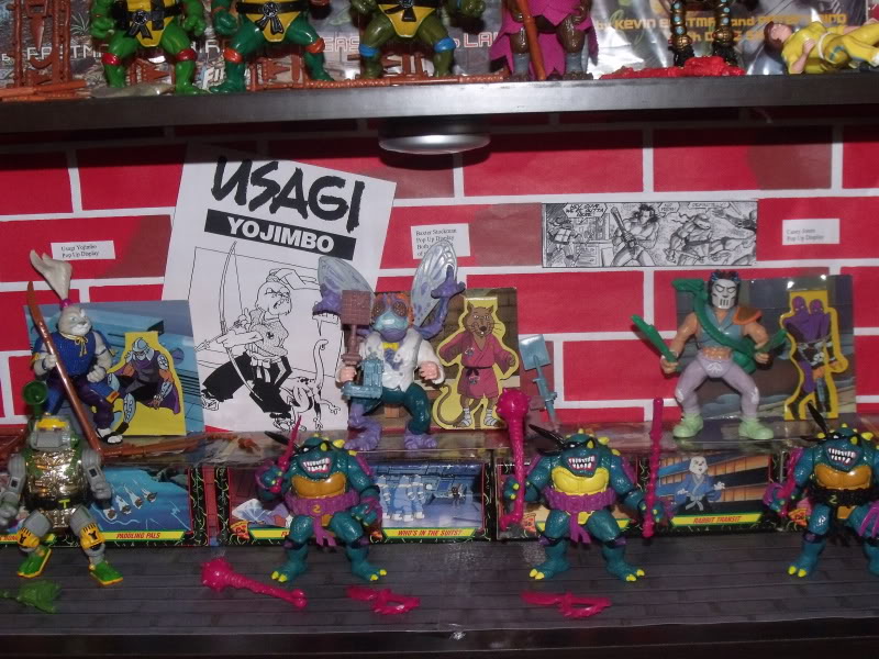 pop up mutant display stand.jpg